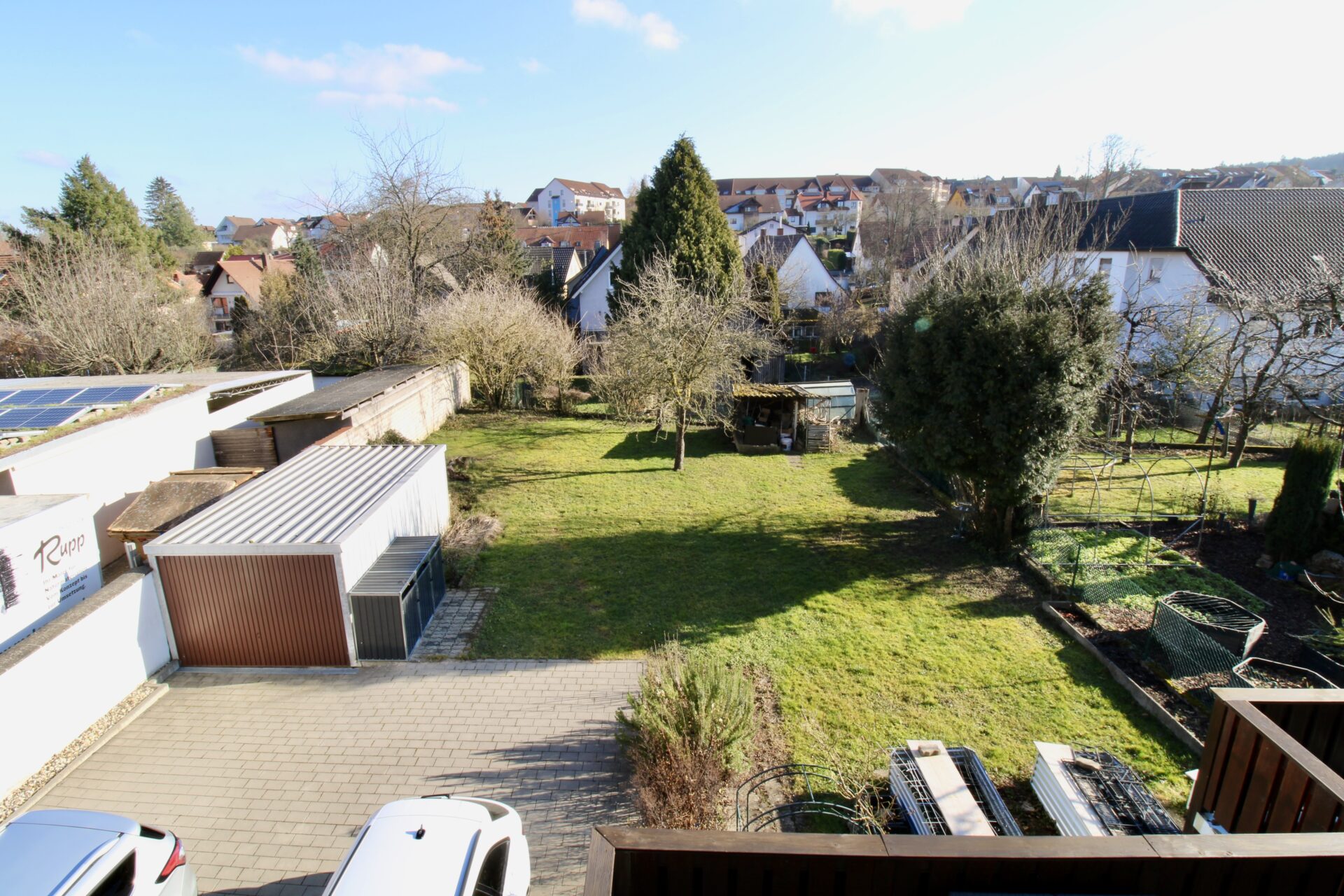 Blick auf Grundstück