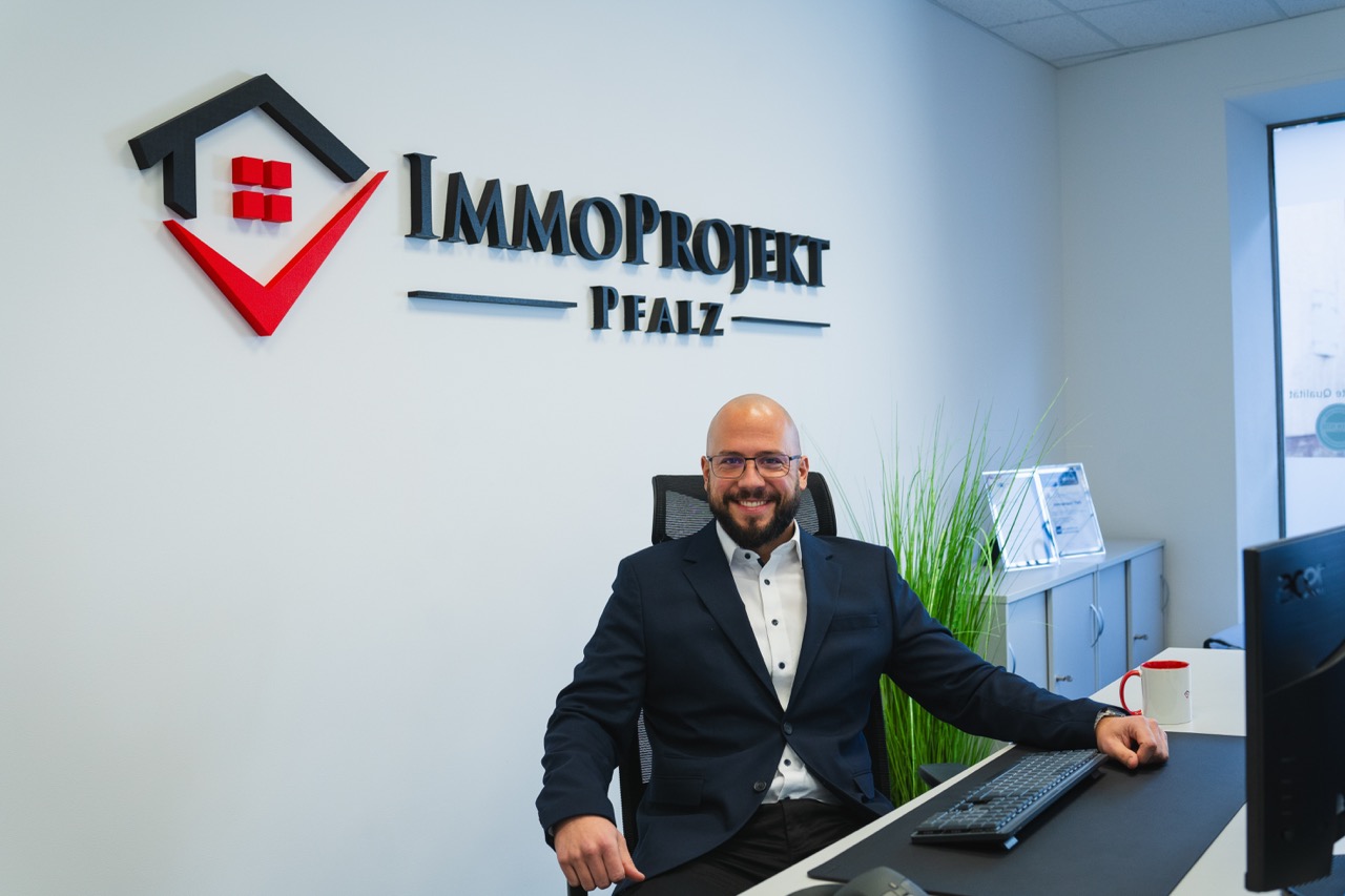 Immobilienmakler aus Haßloch 3 Gross 8Immoprojekt