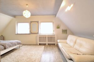 Schlafzimmer DG