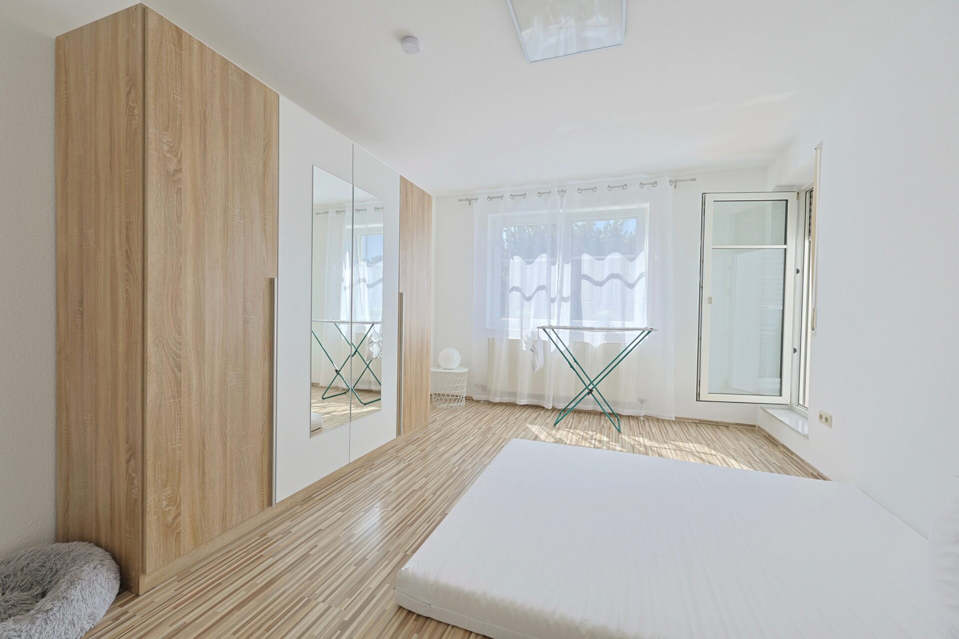 Schlafzimmer 1-OG